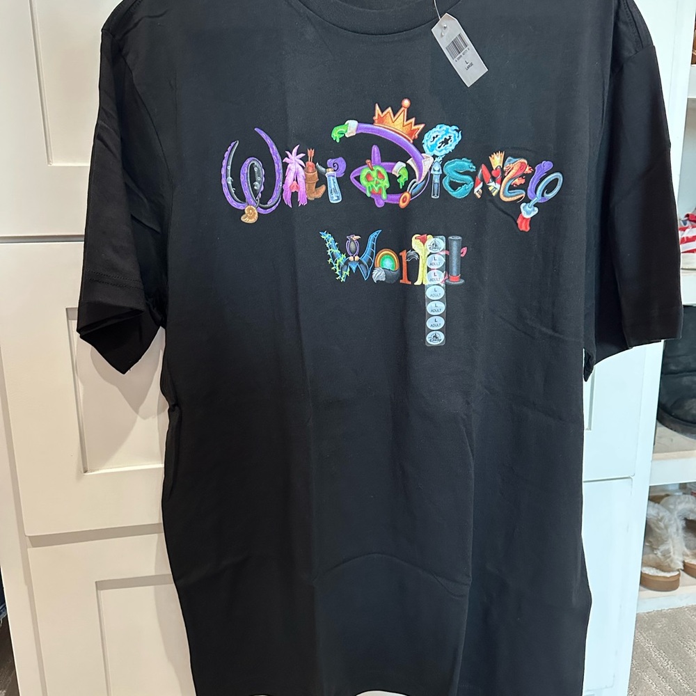 Disney Adult Black Villians T-Shirt (L) NWT
